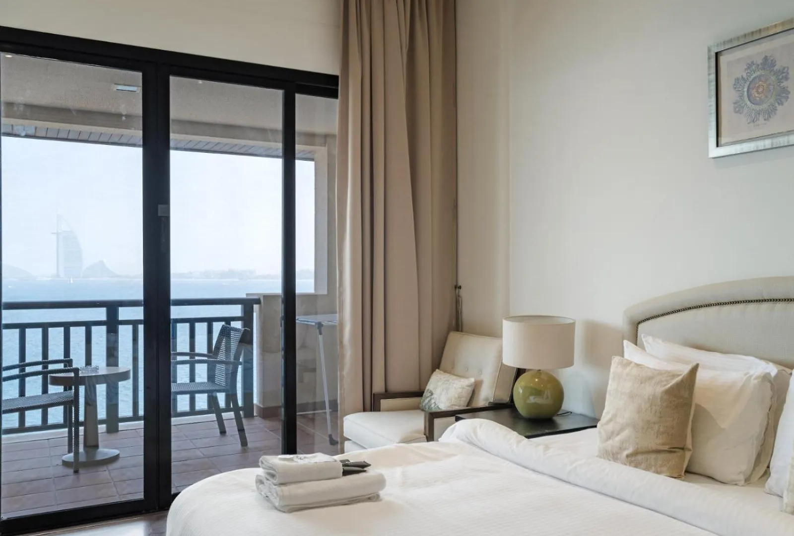 Apartment Seaside Elegance 1Bdr Stay In Royal Amwaj Dubai