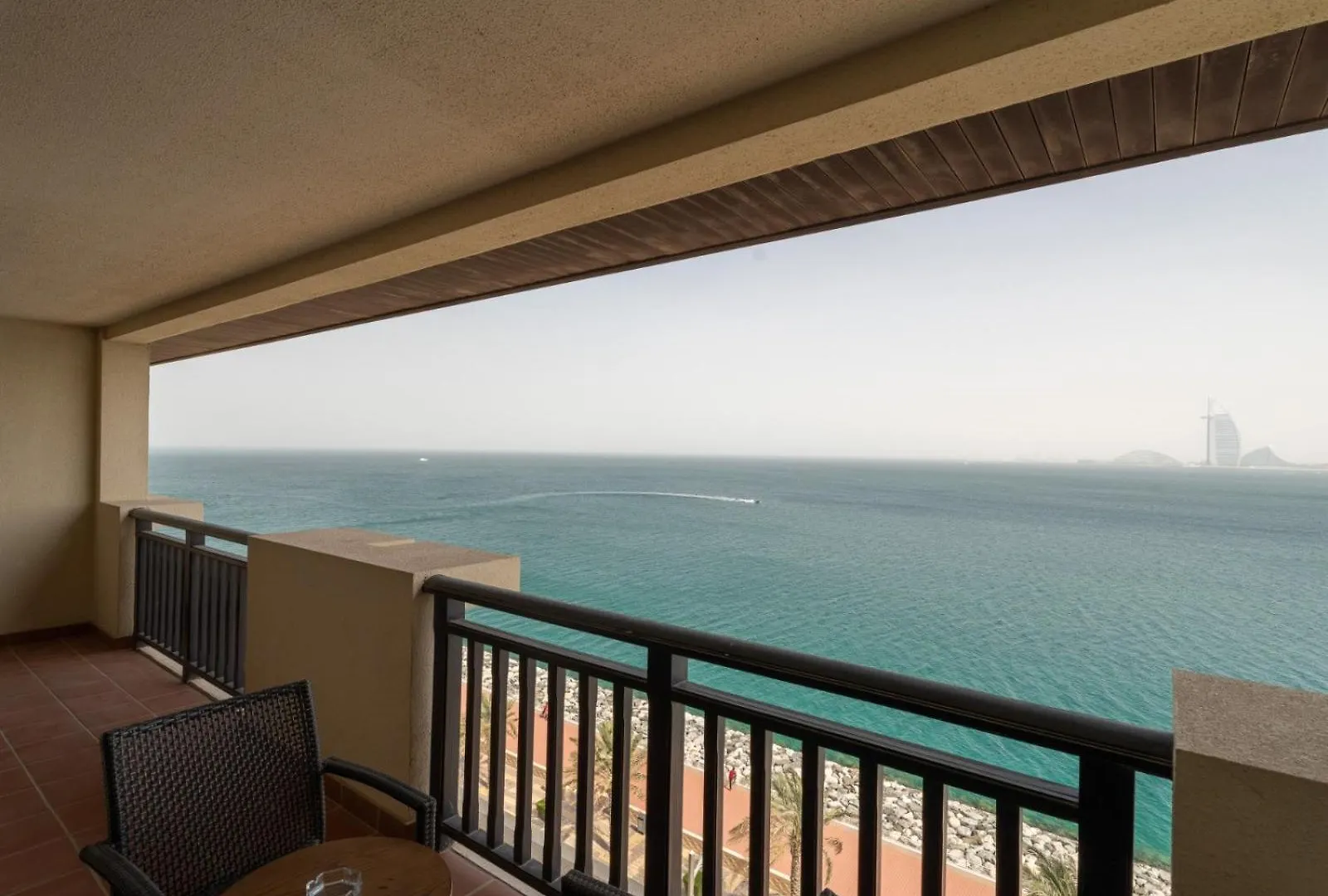 Seaside Elegance 1Bdr Stay In Royal Amwaj Ντουμπάι