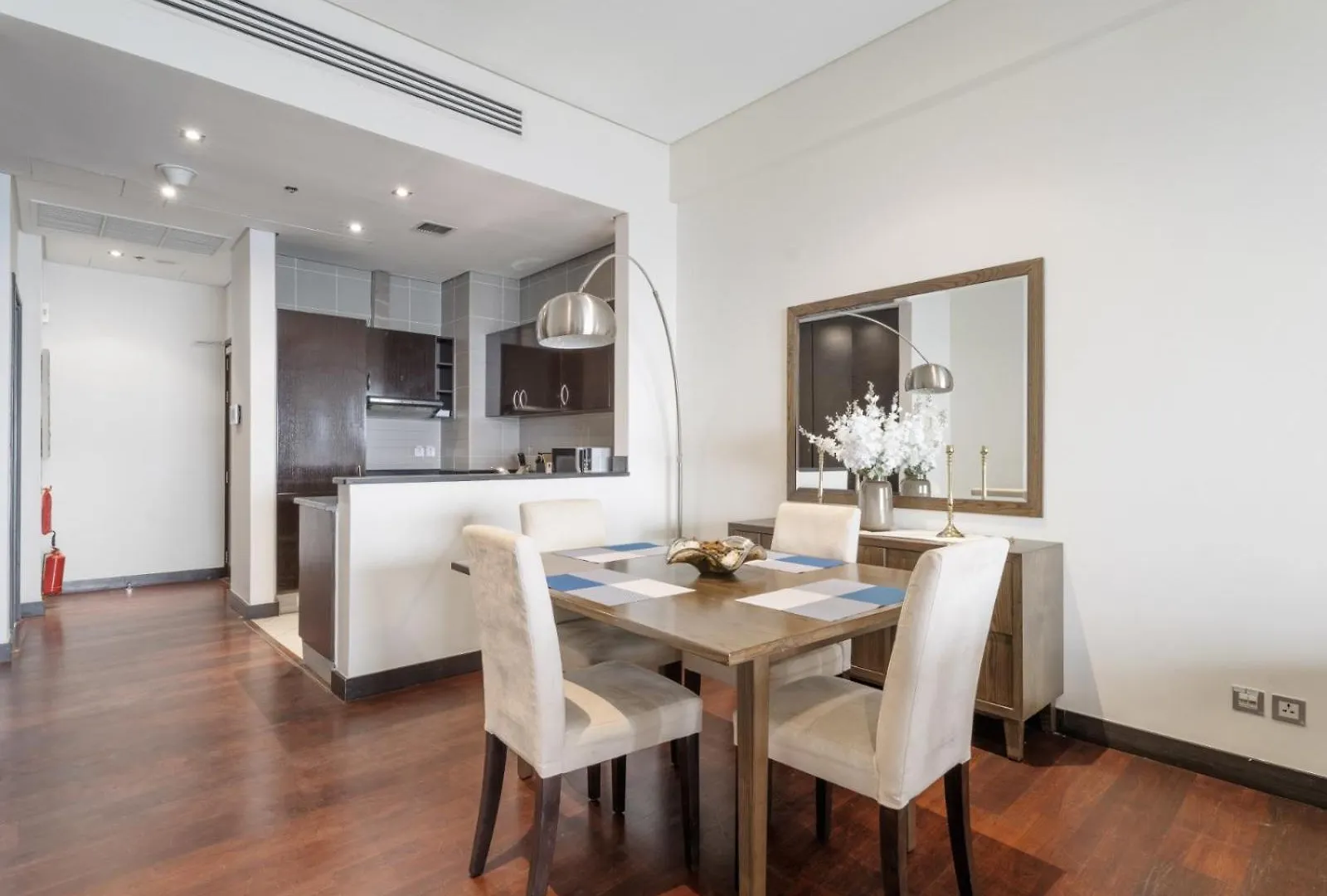 Seaside Elegance 1Bdr Stay In Royal Amwaj Ντουμπάι